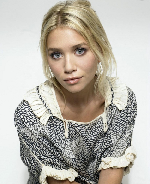 http://www.startfilm.ru/images/base/person/14_01_12/43510_34991_ashley-olsen_unknown_02_122_747lo.jpg